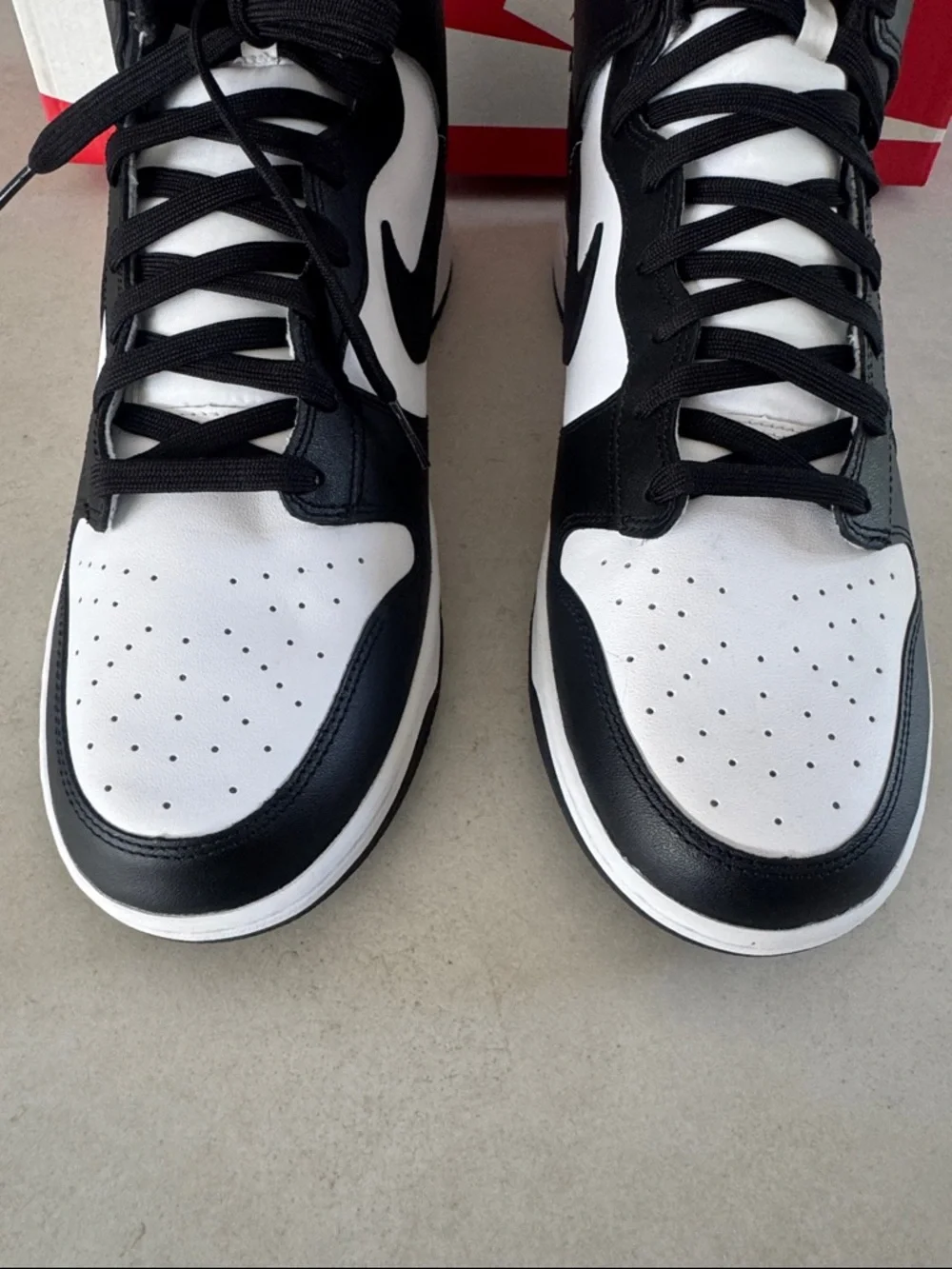 NIKE DUNK HI RETRO - Picture 3 of 7